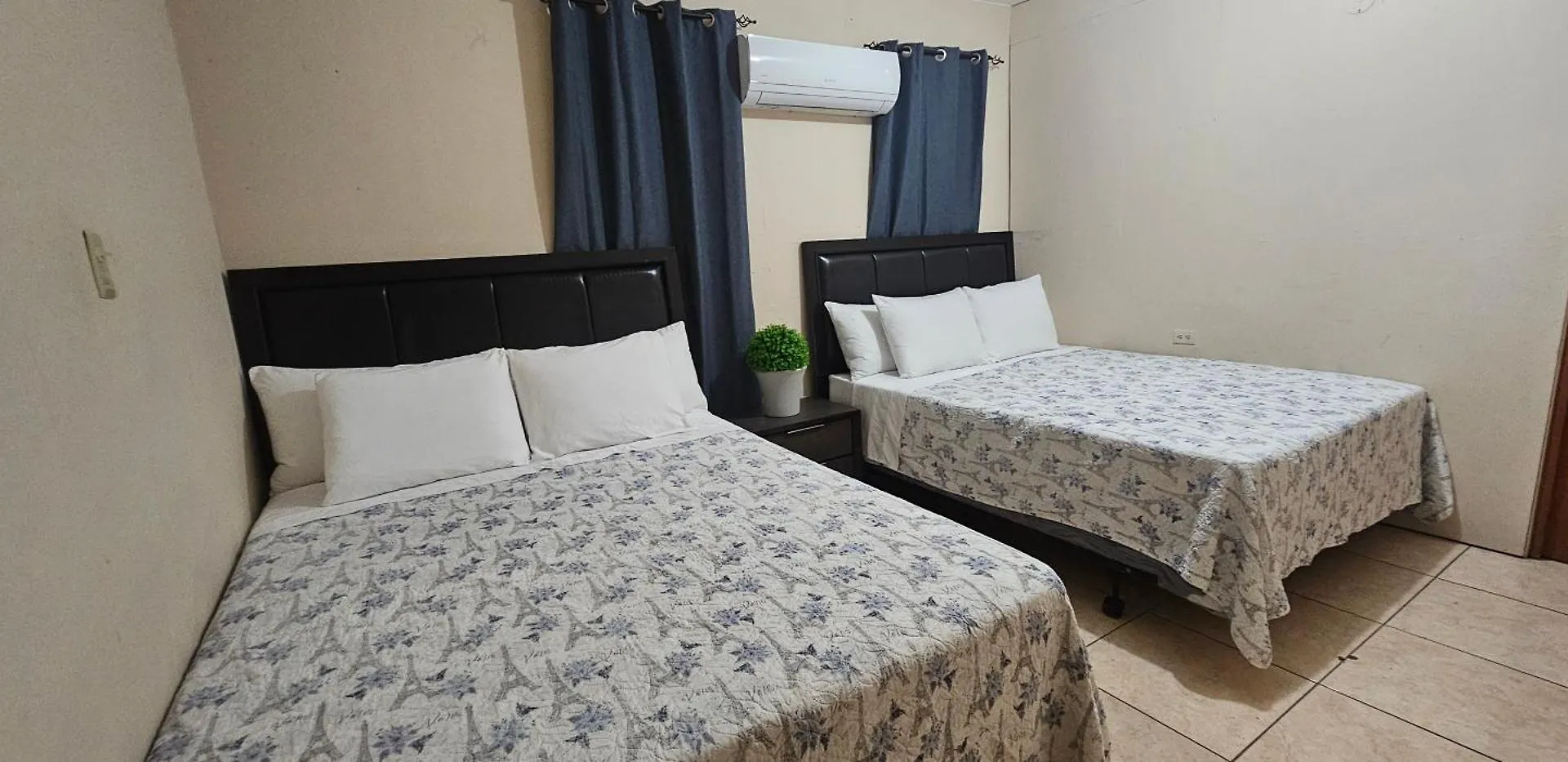 Discovery Beach Apartments 阿瓜达